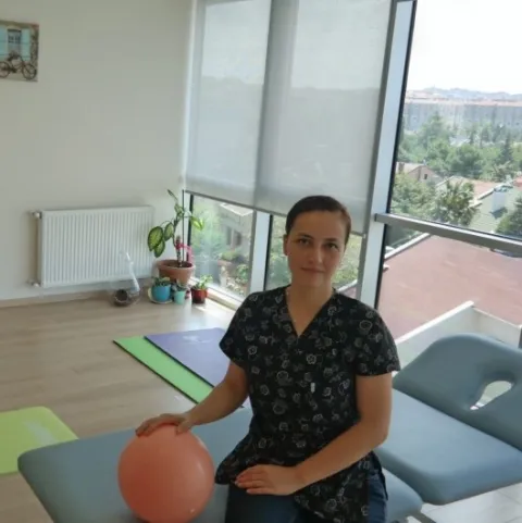 İxt. fizioterapevt BENEK ÖZTÜRK