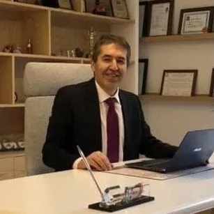 Dos. Dr. FATİH ÜNAL