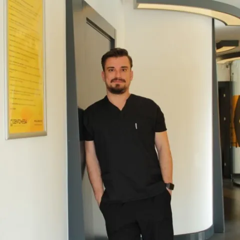 Zahnarzt EGEMEN ÖZDEMİR