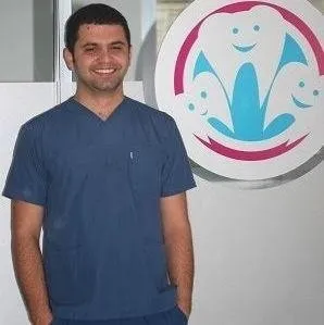 Zahnarzt CEMAL ÖNDER