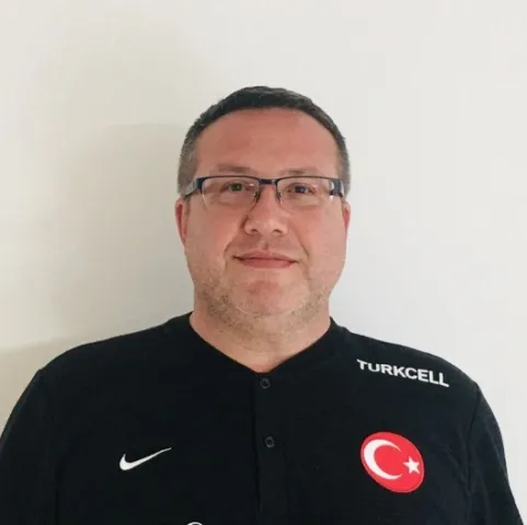 Chir. Dr. ÜMİT SELÇUK AYKUT