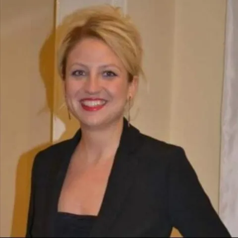  YASEMİN AŞIK