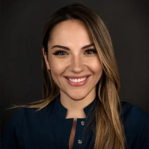 Zahnarzt ECEM GÖKIRMAK