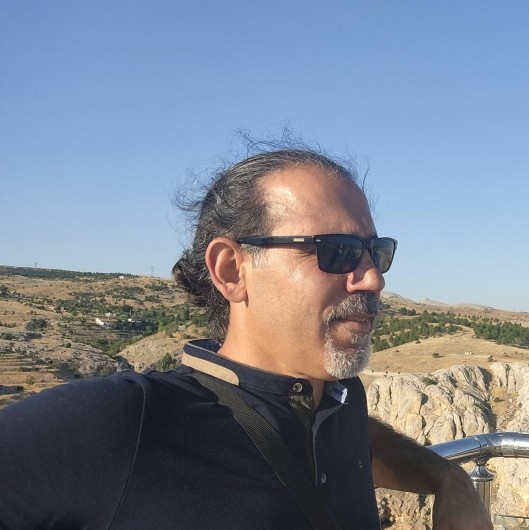 DOÇ. DR. FAHRİ SEZER