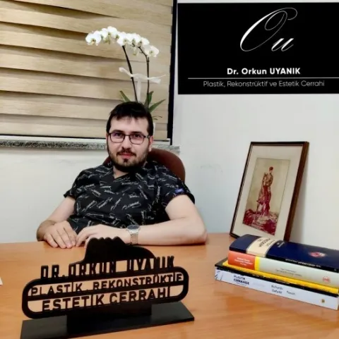 Cərrah Dr. ORKUN UYANIK