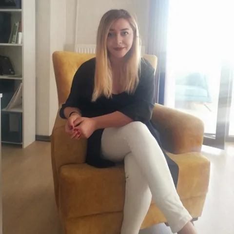 Psix. EZGİ AYYILDIZ