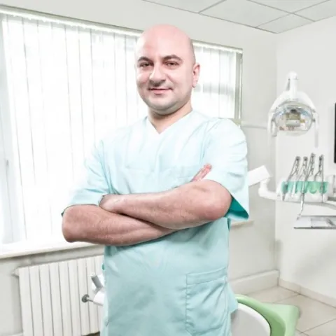 DR. DT. ARTUN URGANCIOĞLU