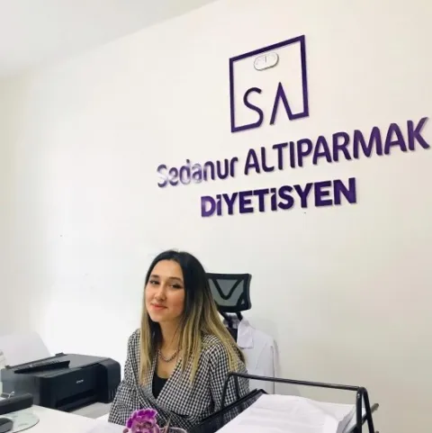 Diät. SEDANUR ALTIPARMAK