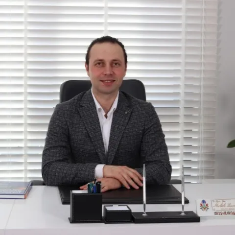 Chir. Dr. MUSTAFA MELİH DEMİRBÜKEN