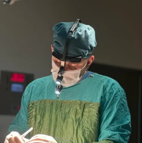 Cərrah Dr. EMRE APAYDIN