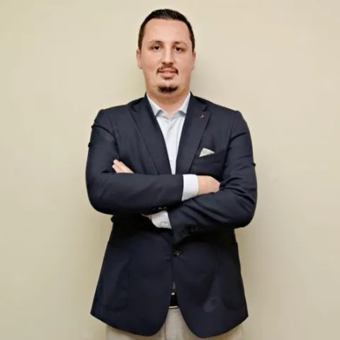 Fachzahnarzt GÖKTUĞ OKKAN