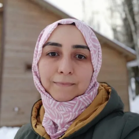 ESRA SARAÇ AY ESRA SARAÇ AY