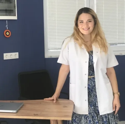 Zahnarzt MERVE DENİZ AVCI