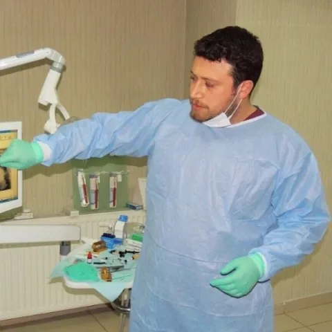 Diş hək. CİHAN ÖZGEN