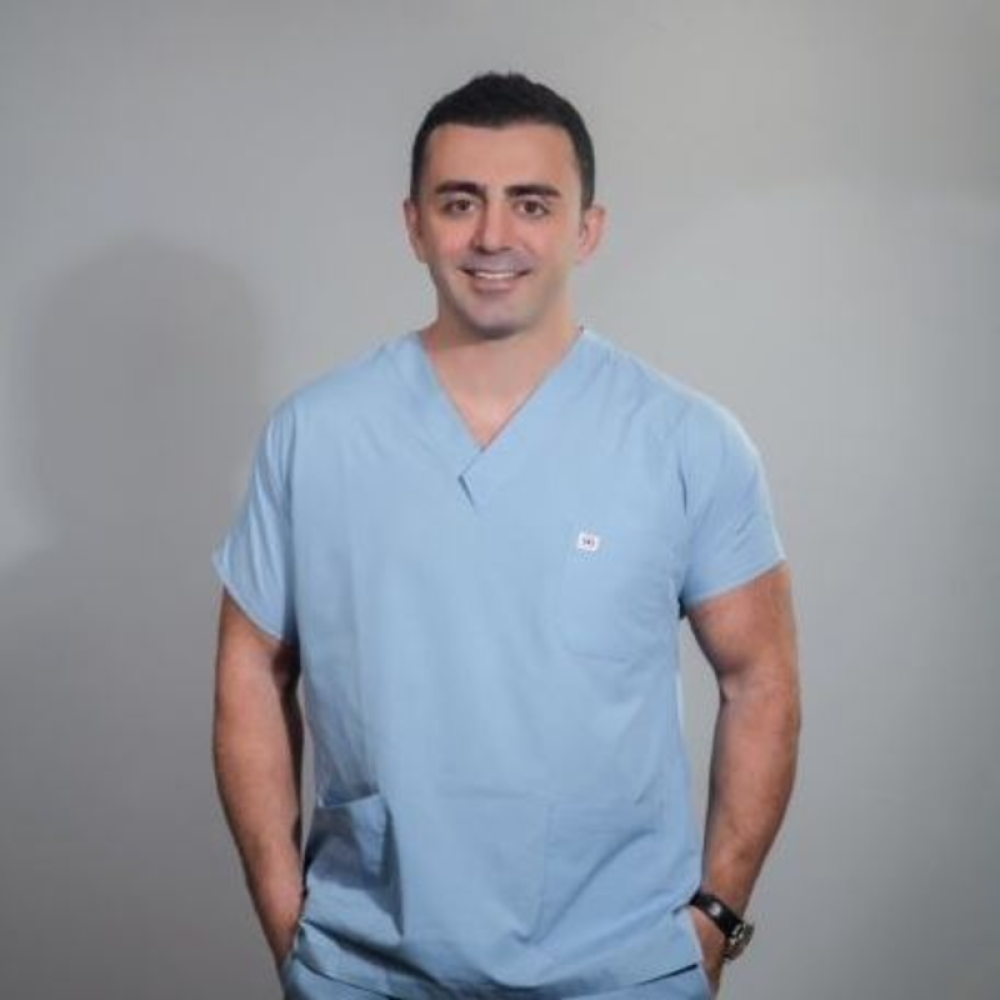 Uzm. Dr. EVREN AKMUT