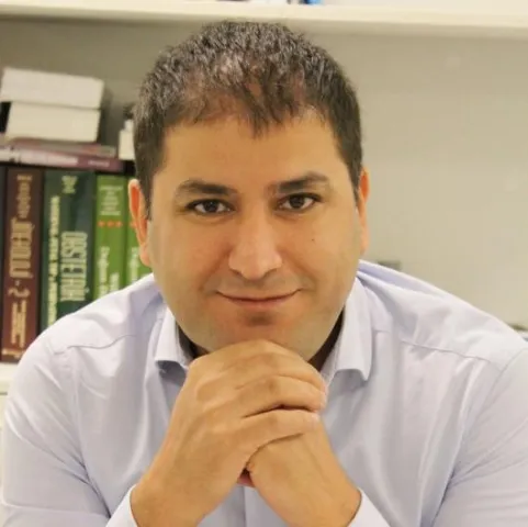 Cərrah Dr. ERKAN AKAN