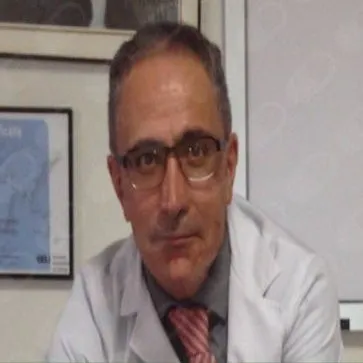 Cərrah Dr. KÜRŞAT AKSU