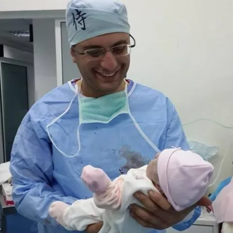 Cərrah Dr. KEMAL TAVUKÇU