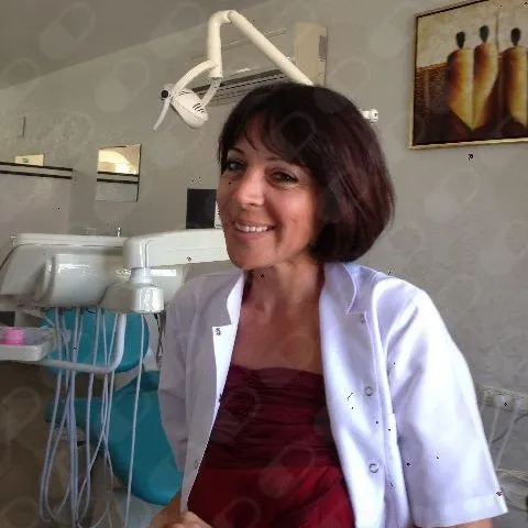 Diş hək. HANDE ERTEN