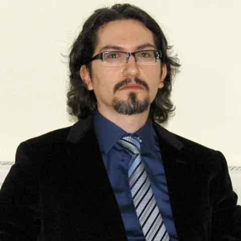 Cərrah Dr. CENK DEMİR