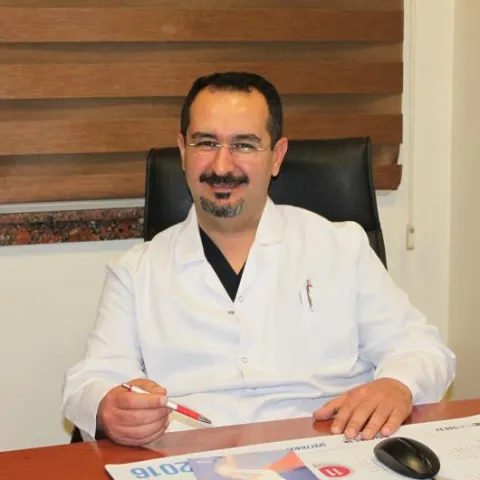 Cərrah Dr. UMUT YOLAL