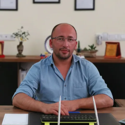 Uzm. Dr. İBRAHİM MERİÇ