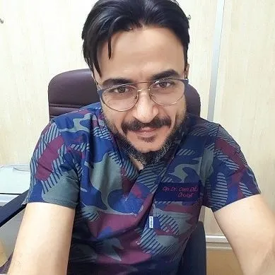 Cərrah Dr. CEM DİLMEN