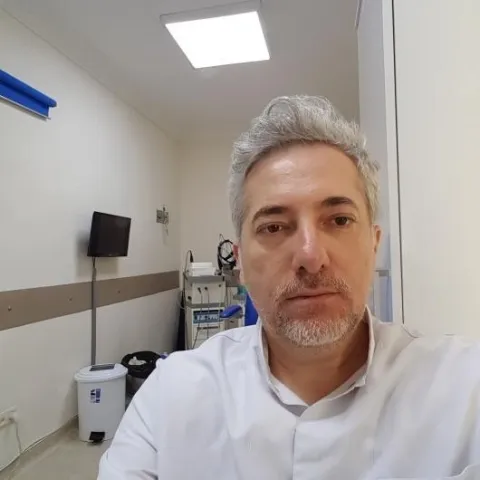 Cərrah Dr. TOLGA CELAL ŞAHİNER