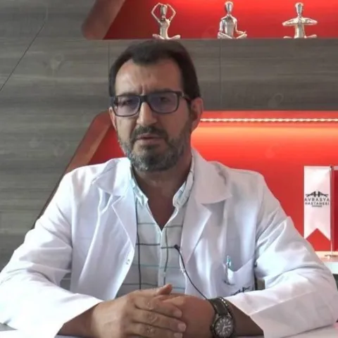 Cərrah Dr. ATTİLA OKUR