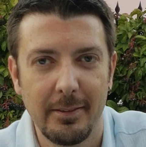 Diş hək. M. MERİÇ YILDIRIM