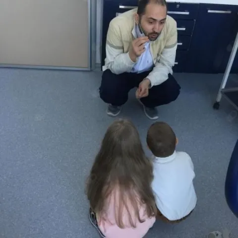 Diş hək. ARINÇ KARASLAN
