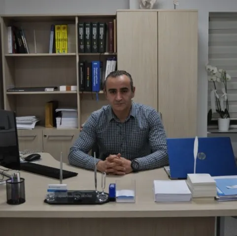 Cərrah Dr. UMUT DOĞU AKTÜRK