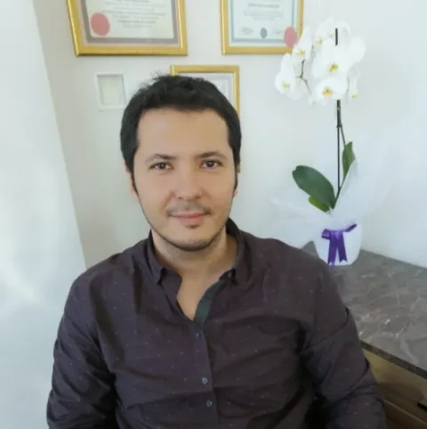 Cərrah Dr. ABDURRAHMAN ONUR TÜYLÜ