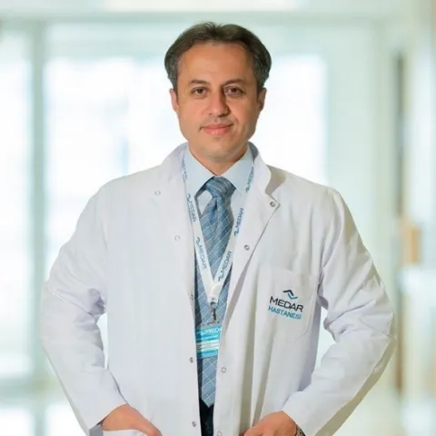 Cərrah Dr. OĞUZ ÇETİNKAYA