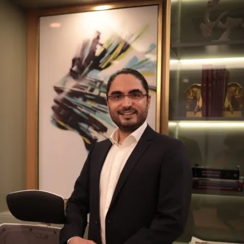 Cərrah Dr. BERKAN ARIK