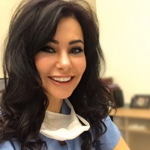 Cərrah Dr. HANDAN YILMAZ