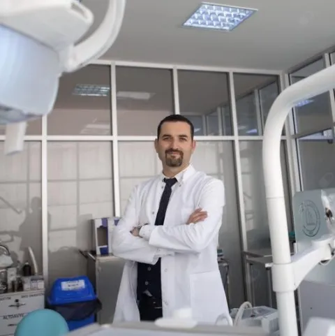 DR. DT. AHMET FERHAT MISIR