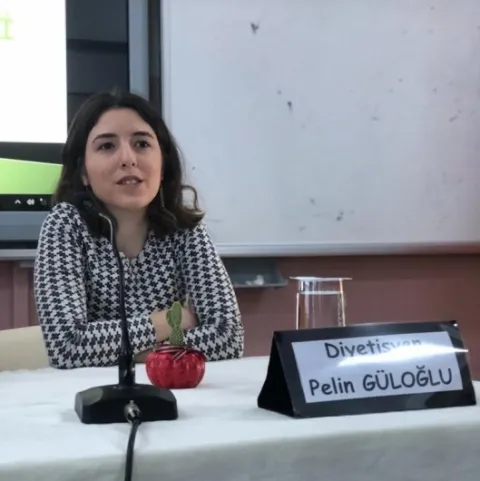 Diyet. PELİN GÜLOĞLU