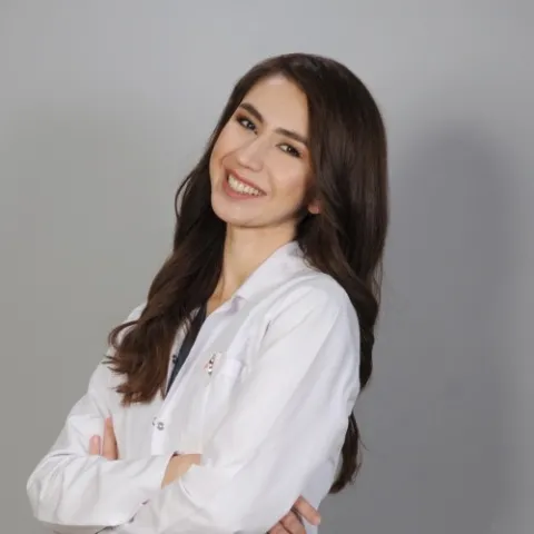 Diş hək. KÜBRA KARADUMAN