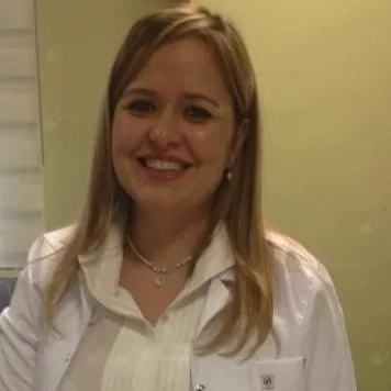 Cərrah Dr. GÖZDE KIRCA TEKİN