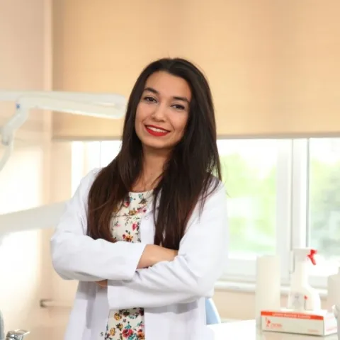 Diş hək. ELİF UĞUR