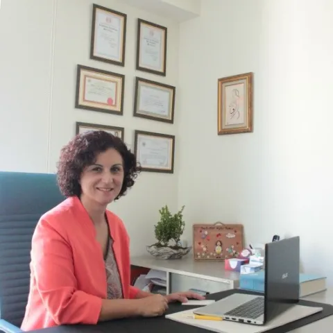 Dos. Dr. ELİF AYLİN TAŞKIN
