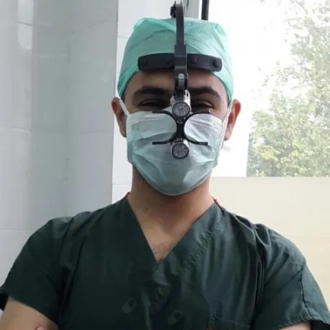 Cərrah Dr. KADRİ ÖZER