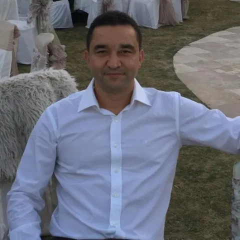 Cərrah Dr. KADİR KEREM KURT