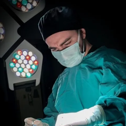 Cərrah Dr. BARIŞ ALTAYLI