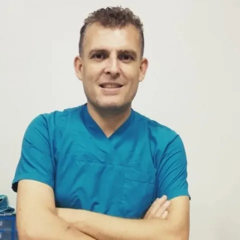 Cərrah Dr. HALİL DİNÇER