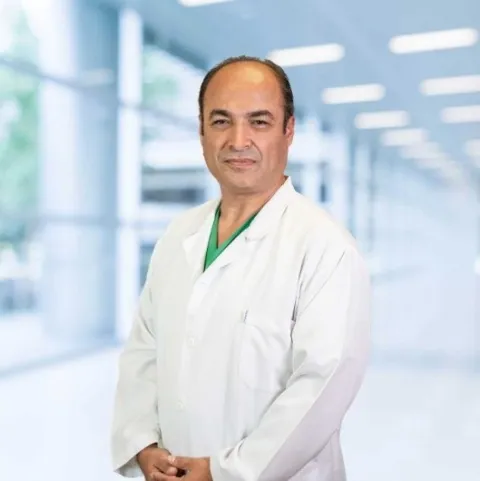 Cərrah Dr. MUSTAFA ÖNVERMEZ