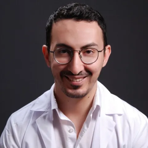 Diş hək. OSMAN AKINCI