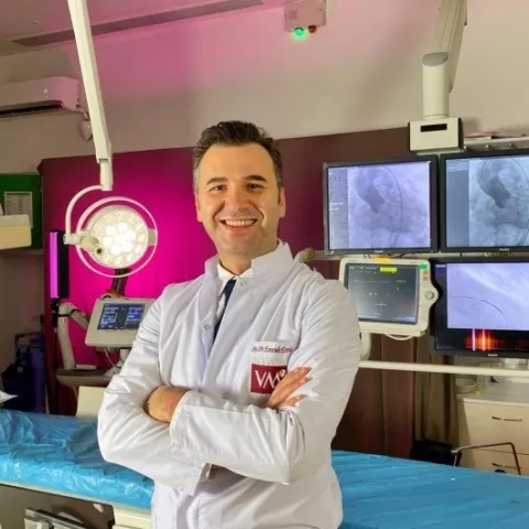 Dos. Dr. EMRAH ERMİŞ