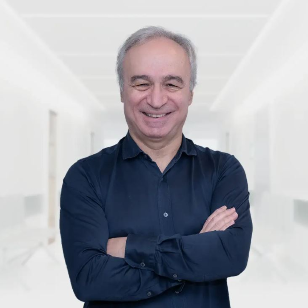 Op. Dr. ALİ NİHAT OFLUOĞLU